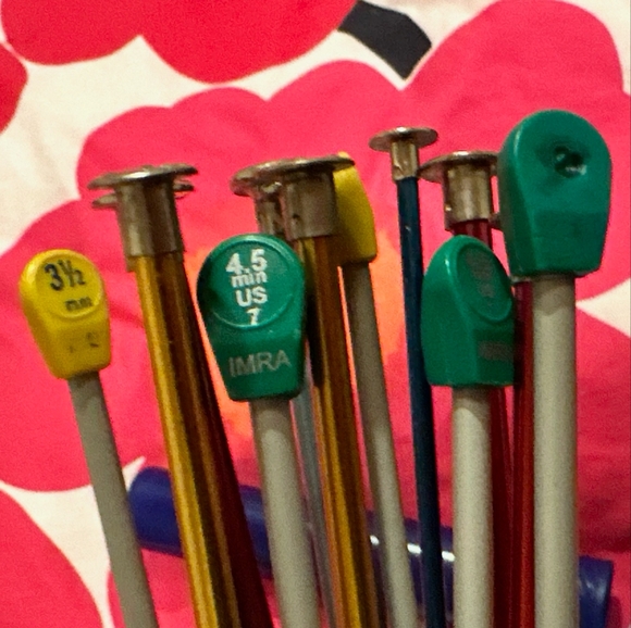 Bundle of Various Knitting Needles with Storage Container - Picture 4 of 5